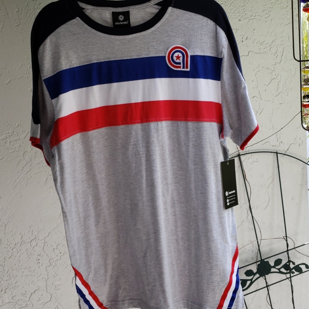 Akademiks t_shirt